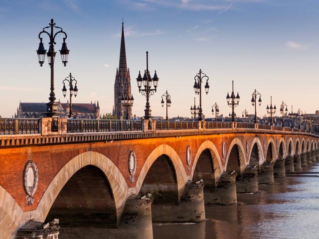 Prenota voli economici per Bordeaux con Opodo
