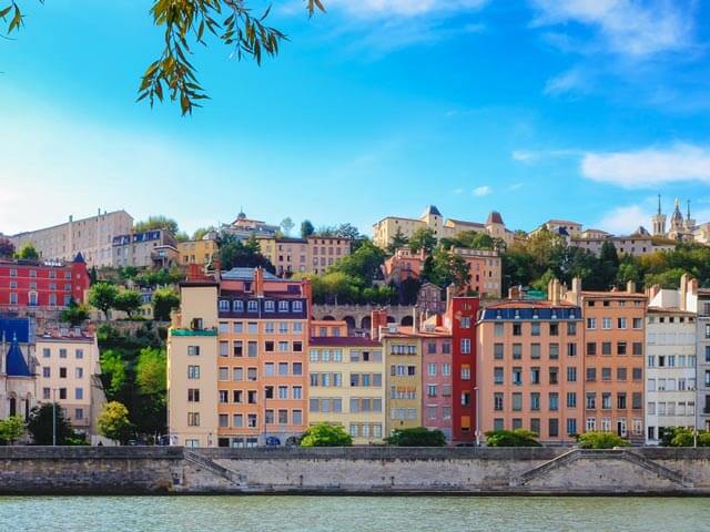 Prenota voli low cost per Lione con onefront-Opodo